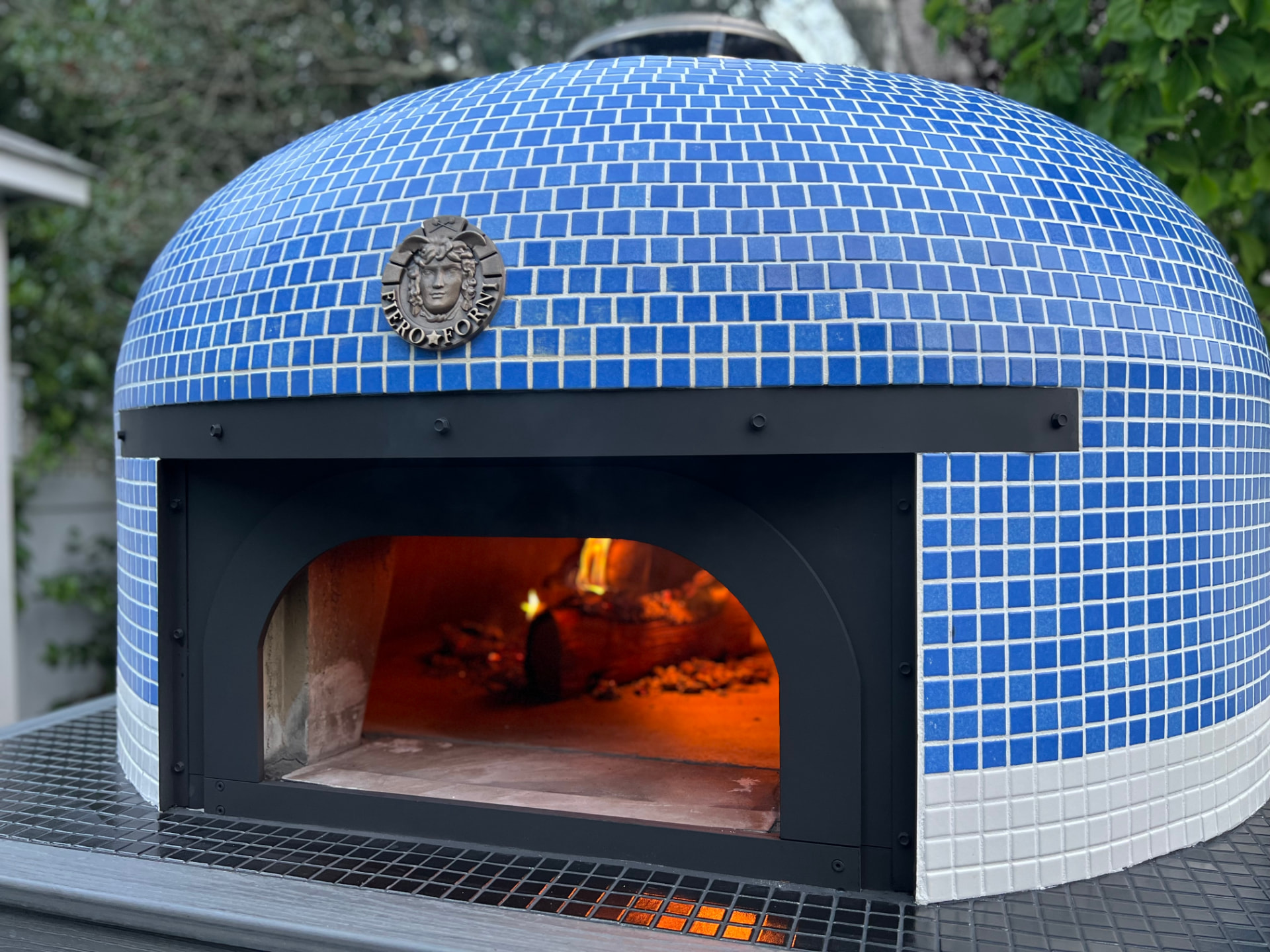 Fiero Forni wood-fired pizza oven